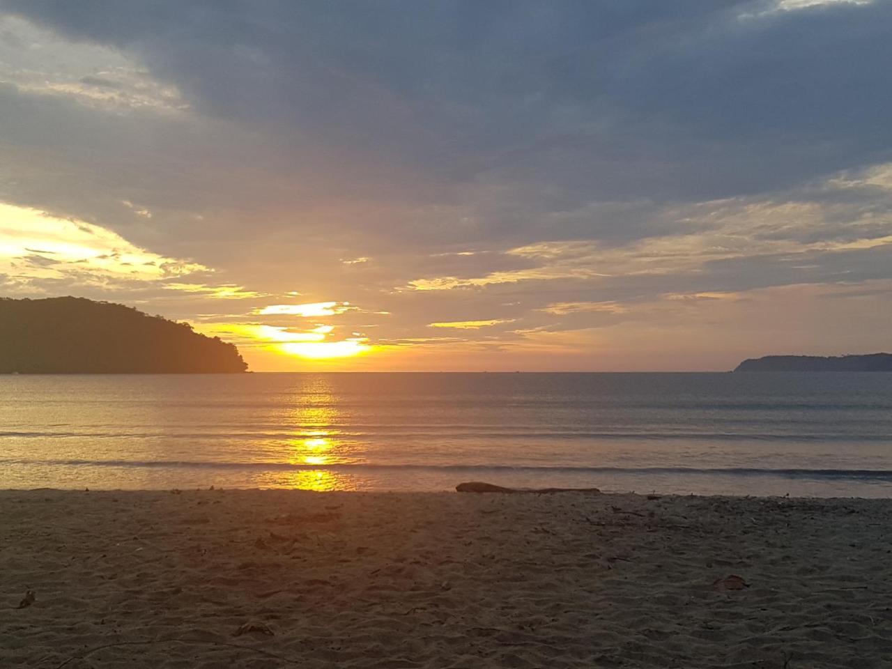 Homestay Mansao Frente A - Locacao De Privativas Ubatuba